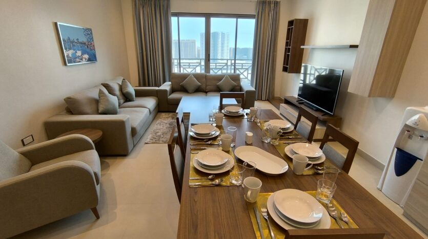 Amwaj – 3 Bedroom Spacious Apartment with Sea View
